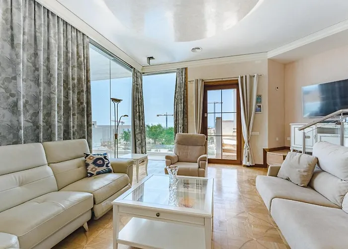 Luxury Nautilus Heated Pool * アデヘ