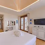 Luxury Nautilus Heated Pool Holiday home