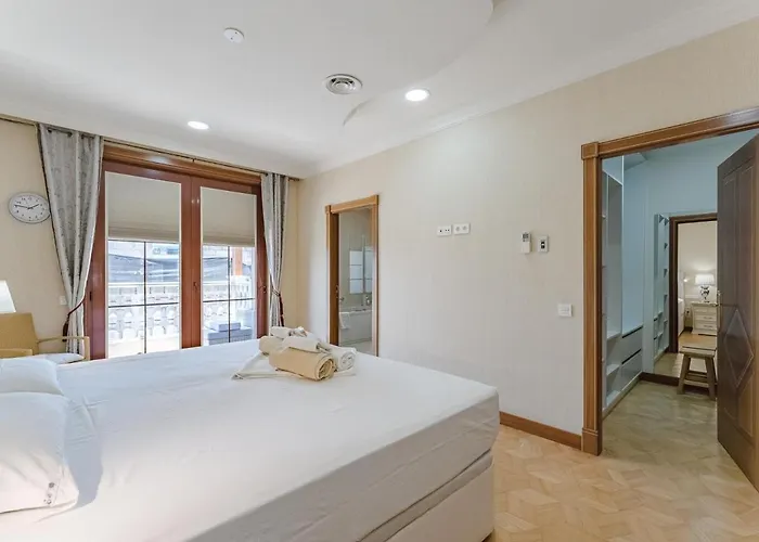 Semesterbostad Luxury Nautilus Heated Pool *